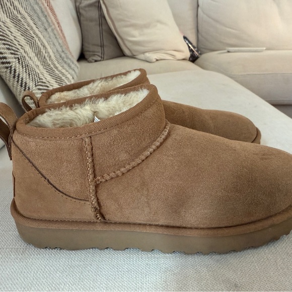 UGG Shoes - UGG Classic Ultra Mini Boots • Chestnut • Women’s Size 9